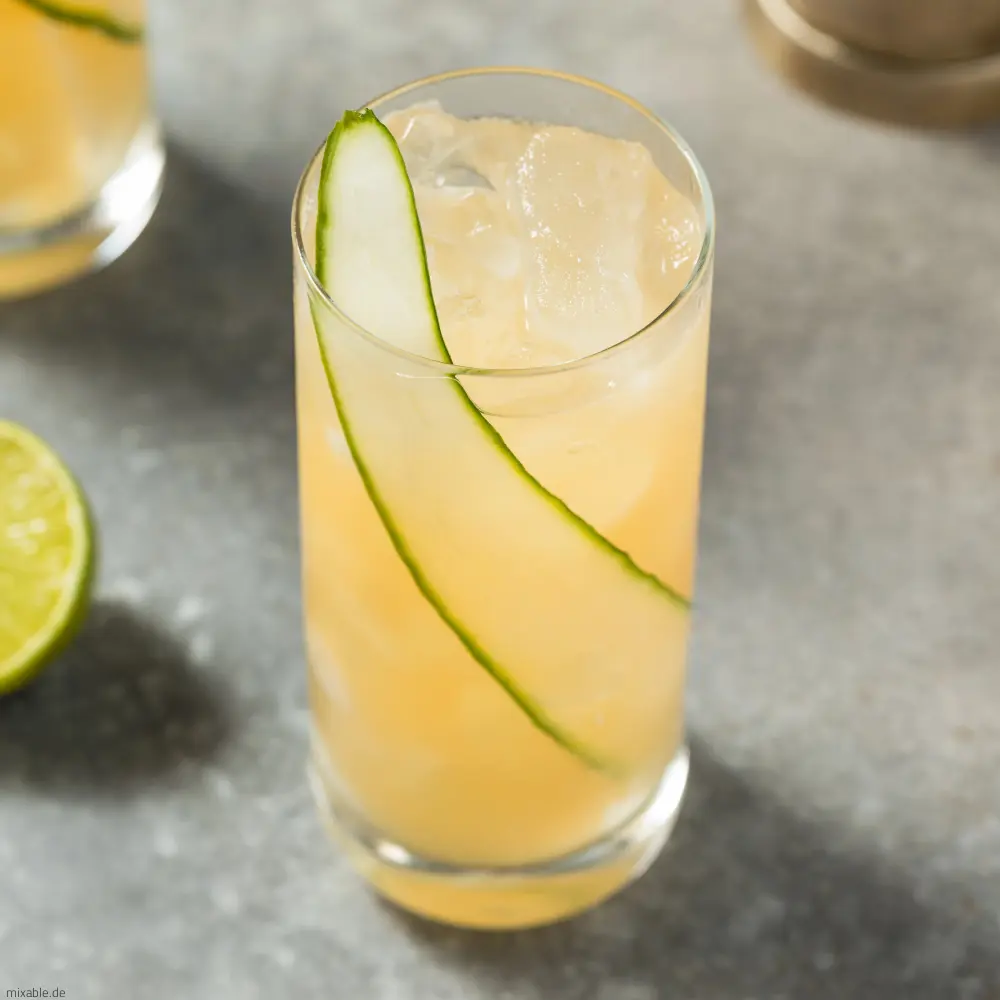 English Garden Cocktail with cucumber