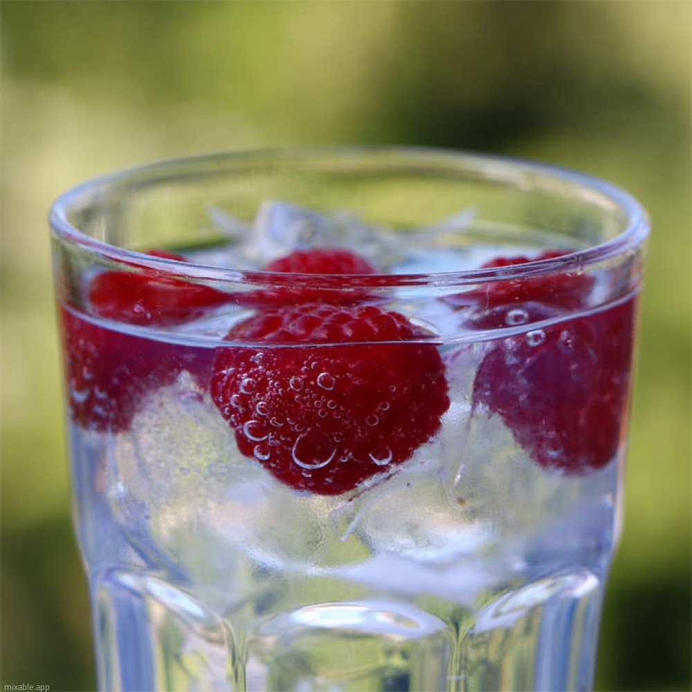 Recipe Bacardi Razz with Sprite, Cocktails & Drinks mixable.app