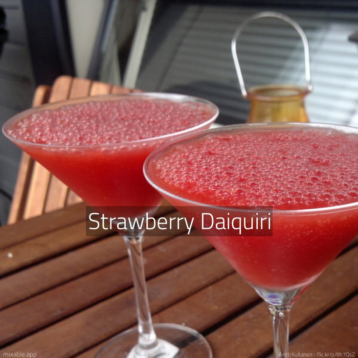 Recipe: Strawberry Daiquiri, Cocktails & Drinks | mixable.app